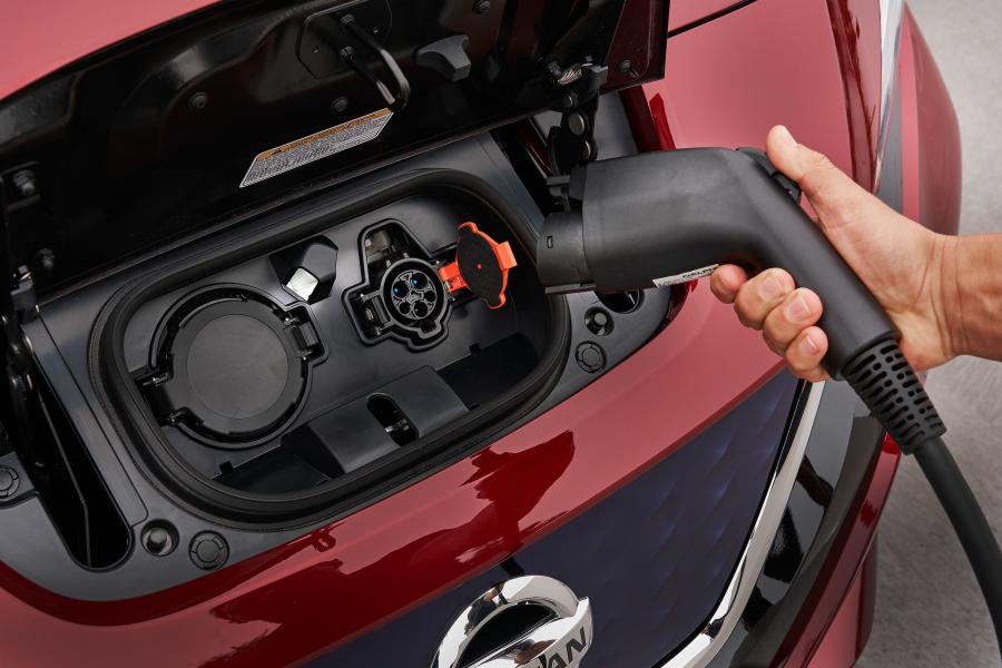 Моторный отсек Nissan Leaf 2018 года  (NA) (фото 104 из 104)